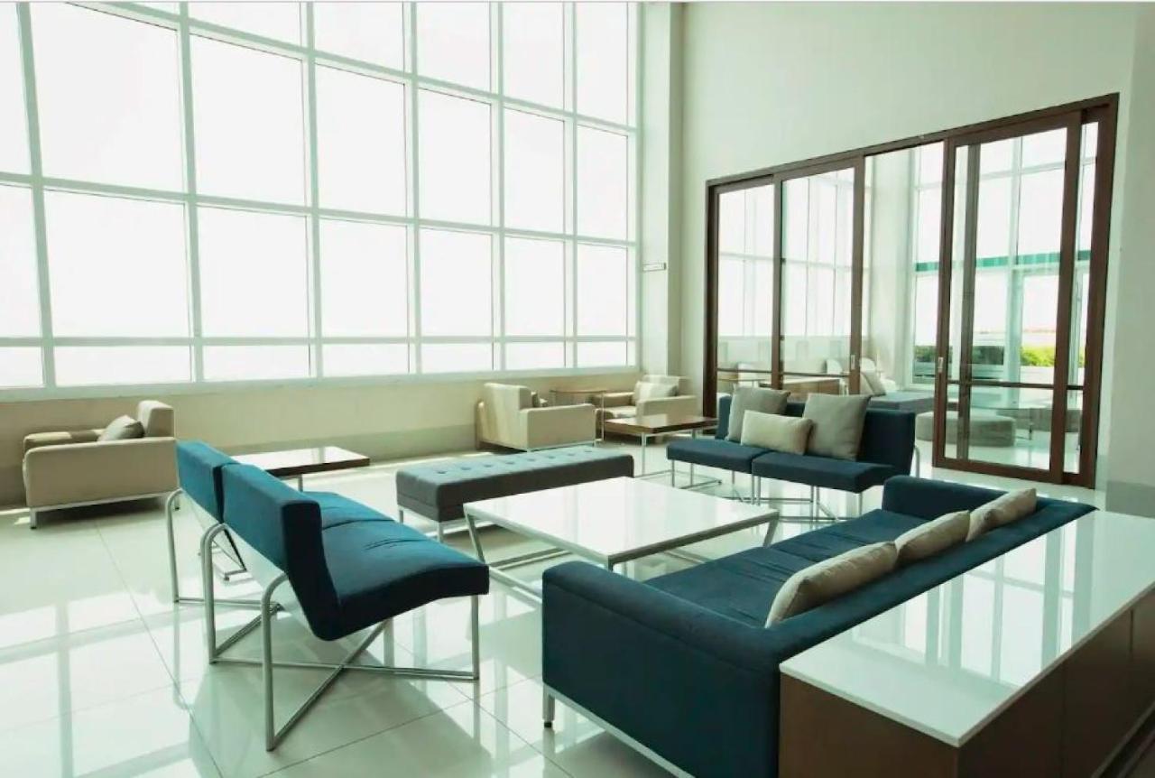 Amora Suites At The Beacon Makati Manila Bagian luar foto