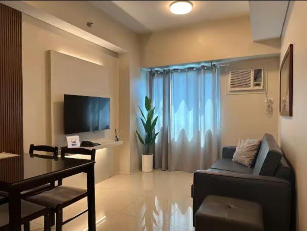 Amora Suites At The Beacon Makati Manila Bagian luar foto